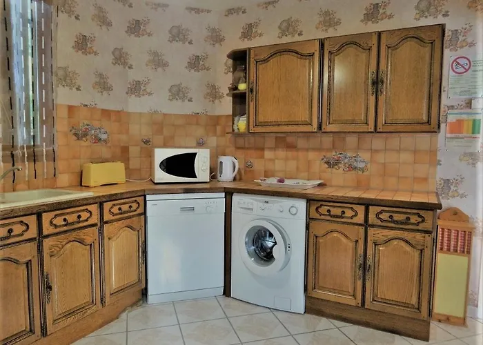 Chalet Les Pins - Lesgitesdeshautsdevialot En Perigord *