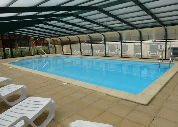 Les Pins - Lesgitesdeshautsdevialot En Perigord *